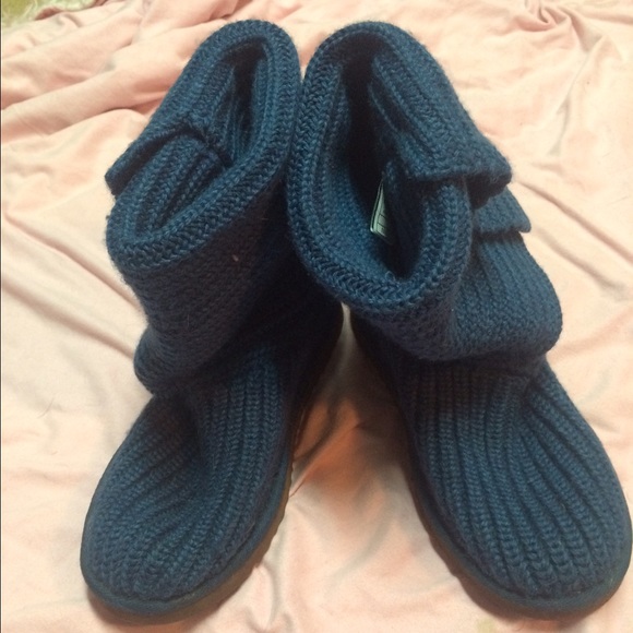 Crocheted navy size 6 uggs