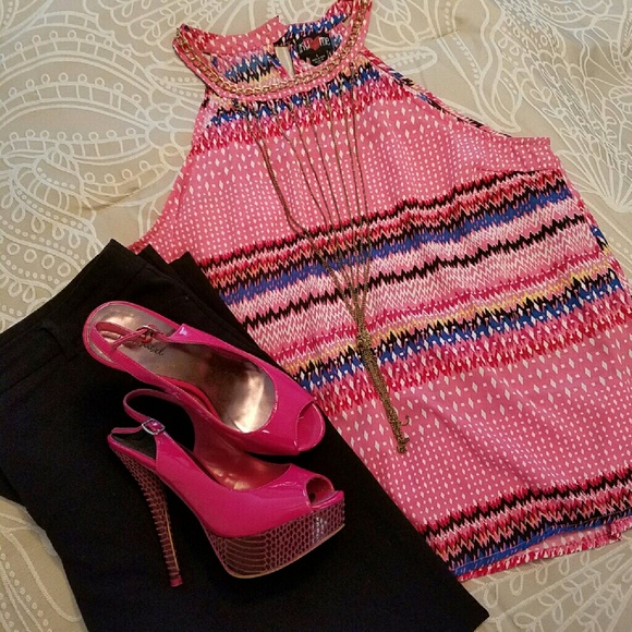 Cute halter blouse with attached chain detail - Picture 1 of 4