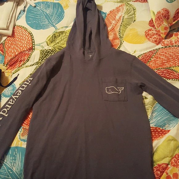 Boys Vineyard vine long sleeve hooded shirt