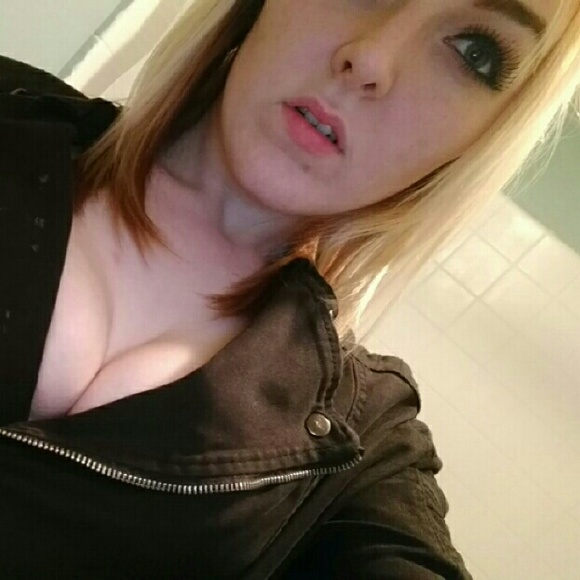 Meet your Posher, Brianna - Picture 3 of 3