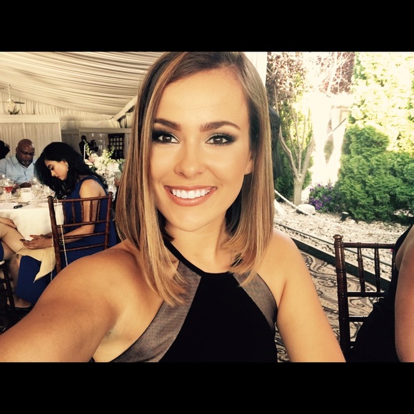 Meet your Posher, Danielle