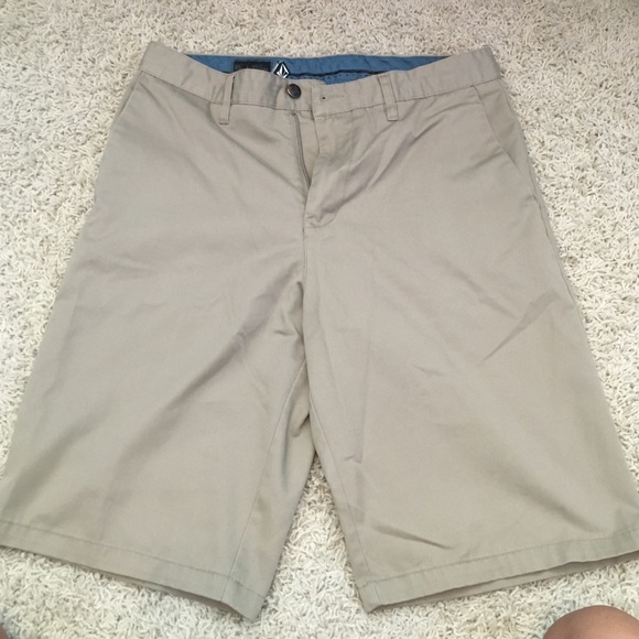 Volcom Other - Men's khaki shorts
