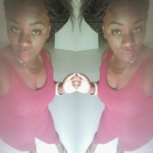 Meet your Posher, Imqueen