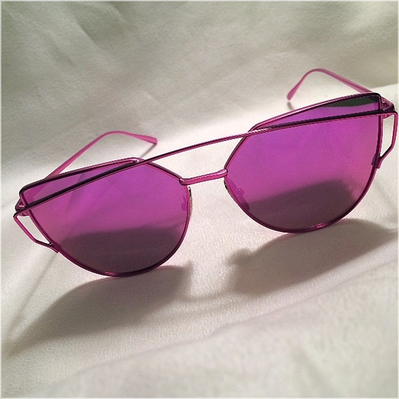 Hautecoco Accessories - Magenta Butterfly Sunglasses ⚠️READ DESCRIPTION