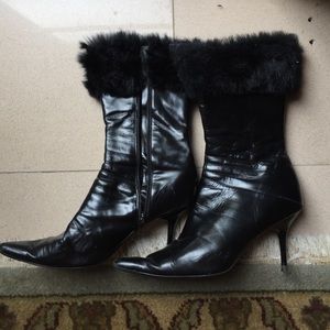 SOLD ON ANOTHER SITE!!' Fake fur cuffed boots