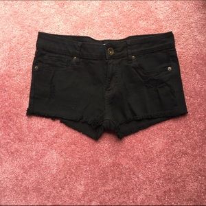 Bullhead black shorts