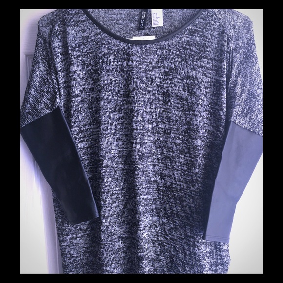 H&M light weight 3/4 length sleeve shirt