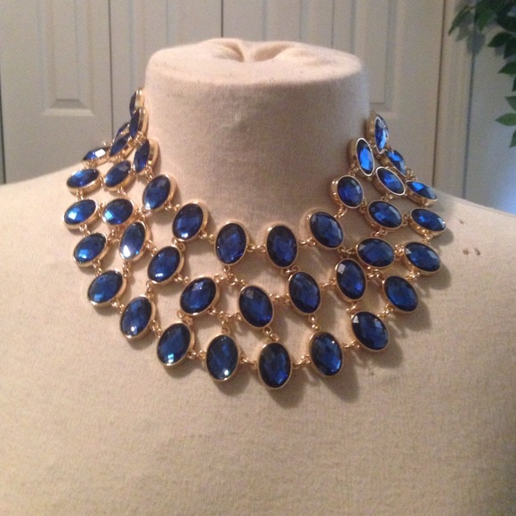 Exquisite 3 tiered blue stone necklace w/ earrings - Picture 1 of 4