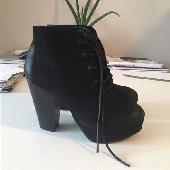 Platform heel ankle boot