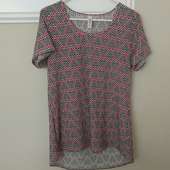 Lularoe Medium Classic T