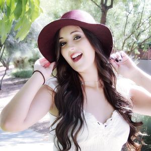 Meet your Posher, Melanie