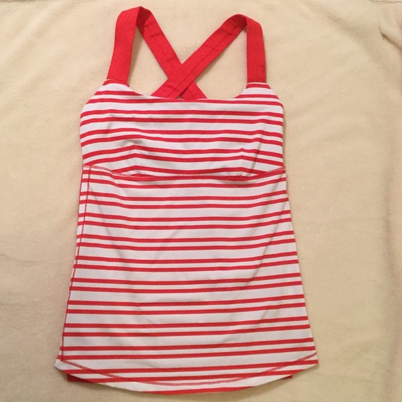 Lululemon size 4 workout top