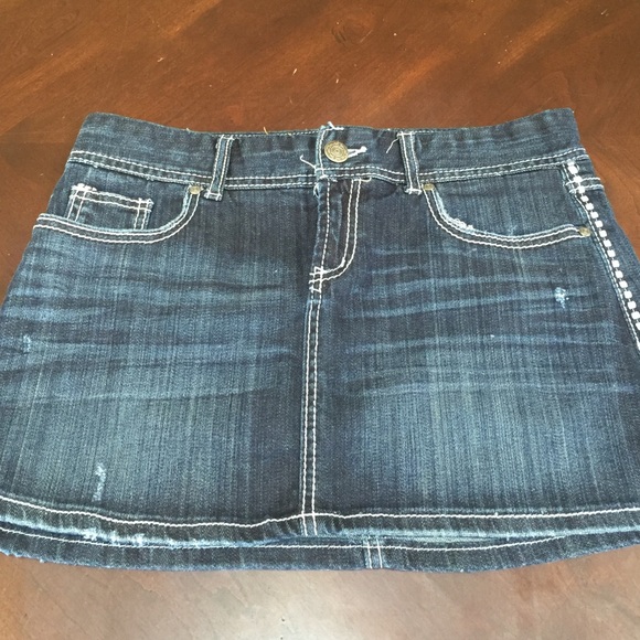 Maurices denim skirt.