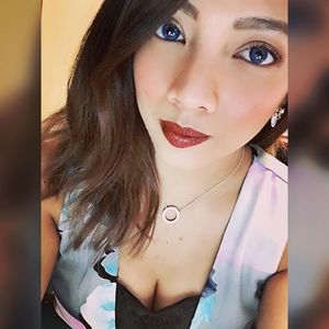 Meet your Posher, Liz