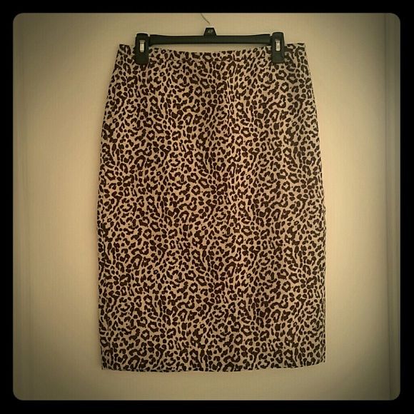 Leopard Print Pencil skirt