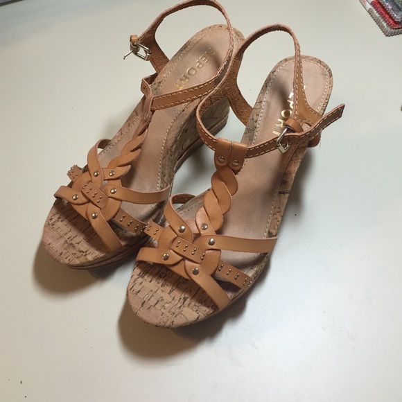 Brand new wedges