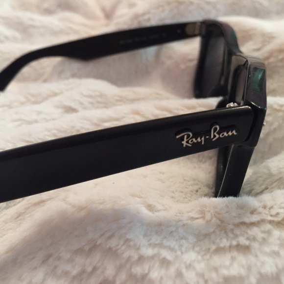 Ray Ban Wayfarer sunglasses main image 4