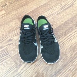 Black Nike Free 4.0 Flyknit Size 7.5