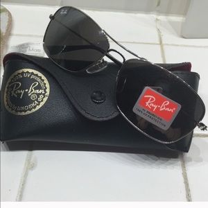 Rayban style glasses brand new in case.
