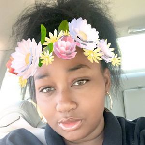 Meet your Posher, Chloe