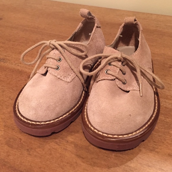 Boys Gap tan suede shoes