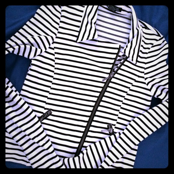 Jackets & Blazers - 😍 Asymmetrical Striped Blazer