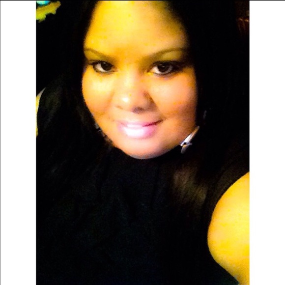 Meet your Posher, Lacreshia - Picture 1 of 1