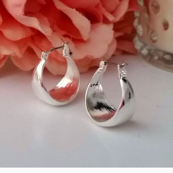 C+I La Lune Sculpted Click-Top Hoop Earrings