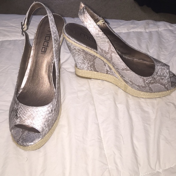 Snakeskin Moda Wedge Heels