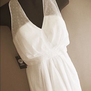 SALE Vince Camuto W. halter tie dress w/ tag. Sz 2