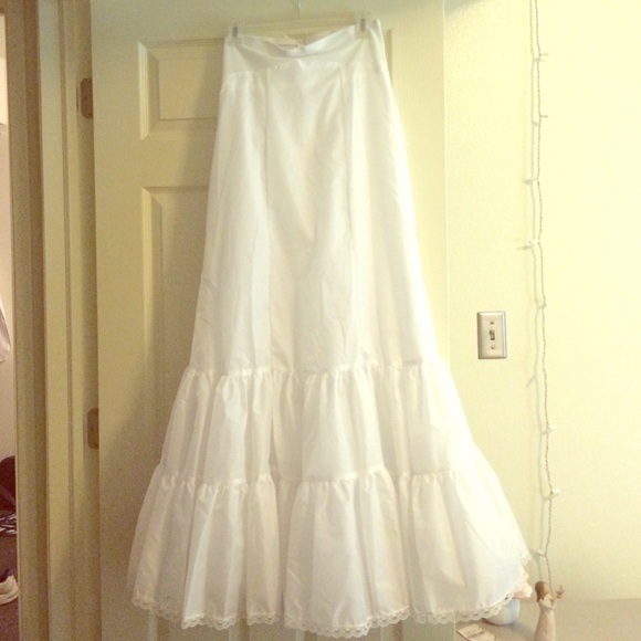 David bridals fit and flare slip. Style 550