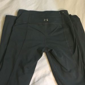 Under Armour Yogas Pants "Perfect Pant" Short