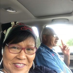 Meet your Posher, Emelita