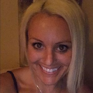 Meet your Posher, Desiree