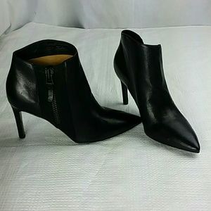 #ON HOLD#  New via Spiga side zip ankle booties