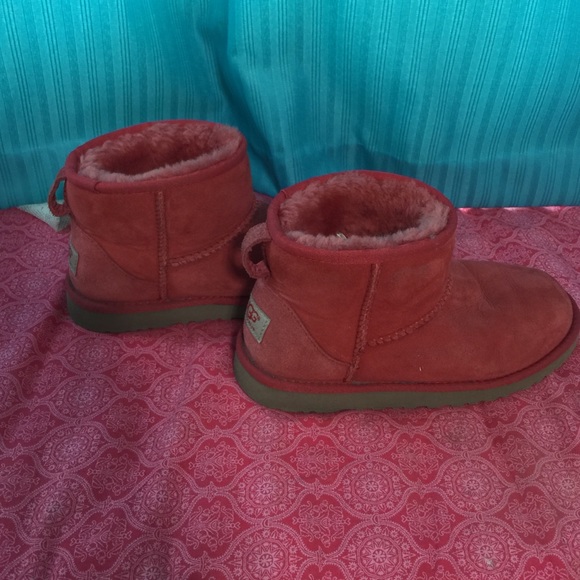 Coral colored ankle UGG's - Picture 3 of 4