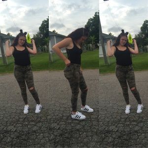 Meet your Posher, Alexis