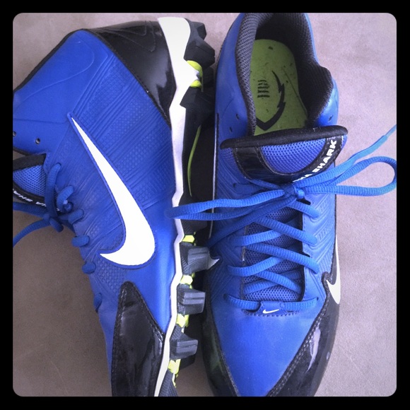 EUC Men's Nike Alpha Sharks football cleats - Picture 1 of 4