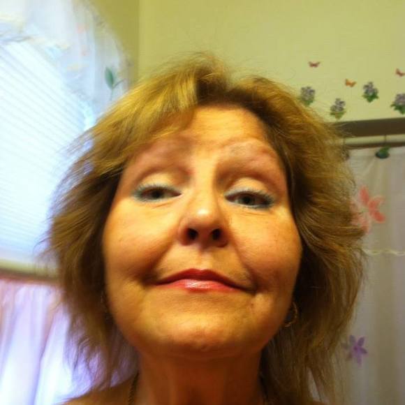 Meet your Posher, Linda - Picture 1 of 1
