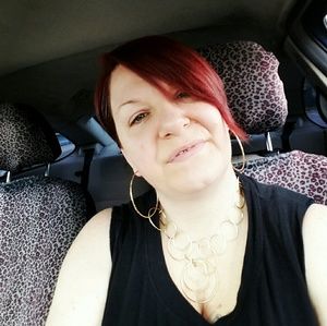 Meet your Posher, Edith