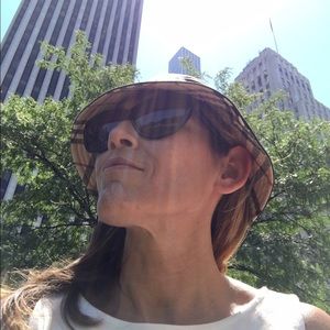 Meet your Posher, Marilena