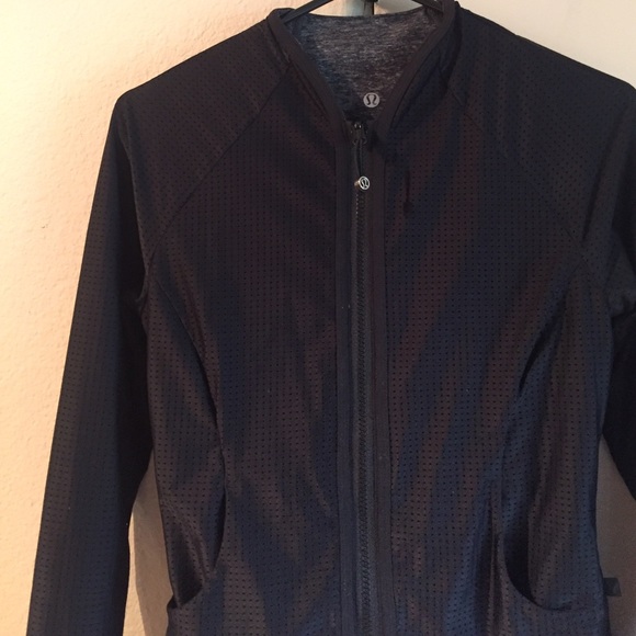 SOLD Lululemon fitted jacket! - Picture 4 of 4