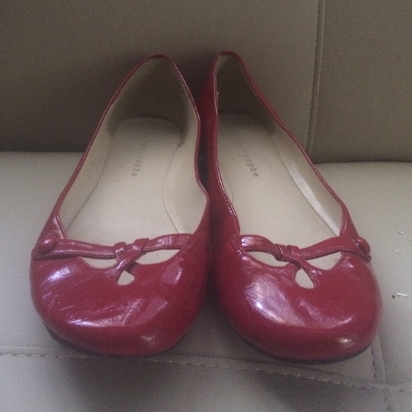 Apostrophe red size 7.5 flats