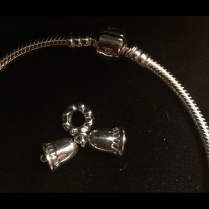 🎉🎉Authentic Pandora Charm