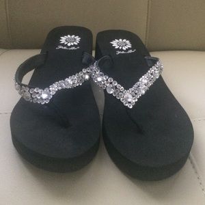 Yellow box flip flops size 7