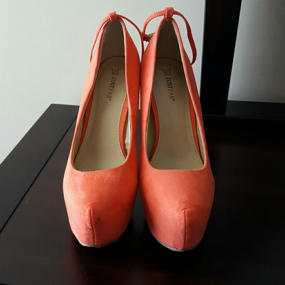 High heels - Picture 2 of 4