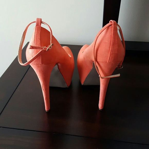 High heels - Picture 4 of 4