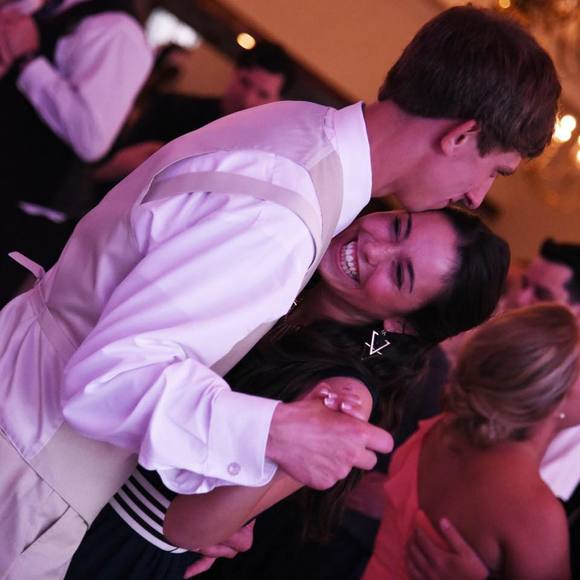 Meet your Posher, Amanda - Picture 1 of 1