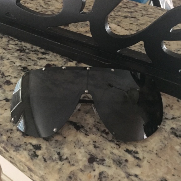 Oversized aviators!