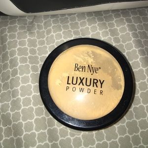 Ben Nye banana powder